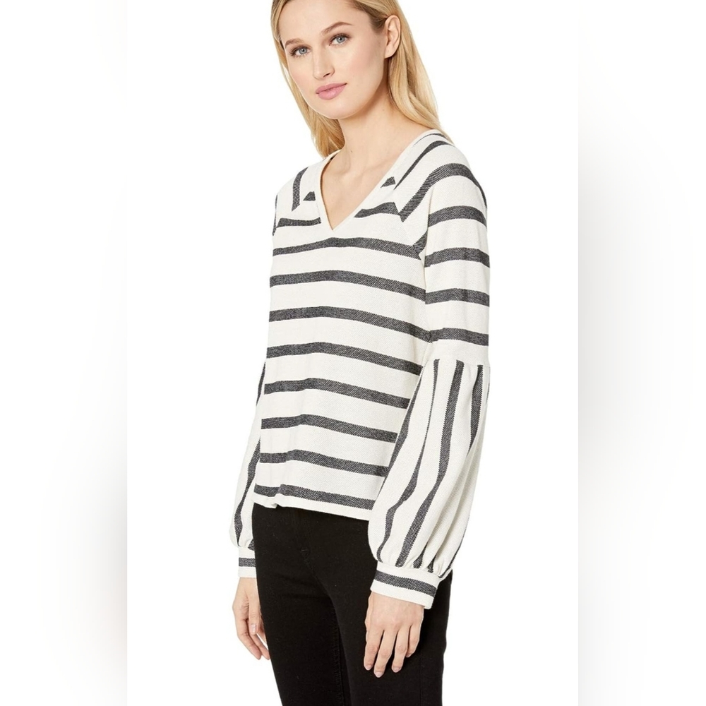 Vince Camuto Womens Bubble Sleeve Pullover Sweater - Picture 3 of 4